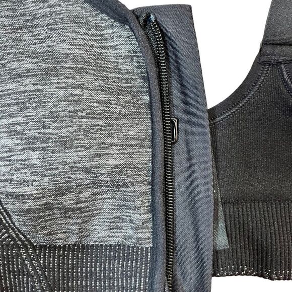 All In Motion Black And Gray Front Closure Sports Bra, Size XS, NWT - Picture 6 of 13
